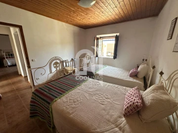 Quinta T3 para Venda em Vale de Santiago