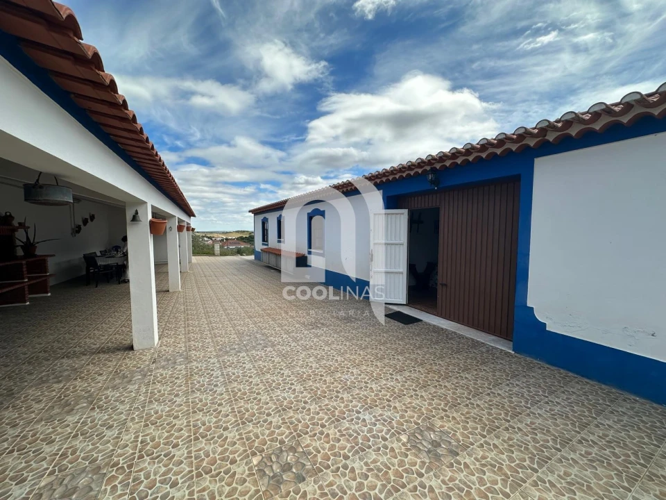 Quinta T3 para Venda em Vale de Santiago Foto 3