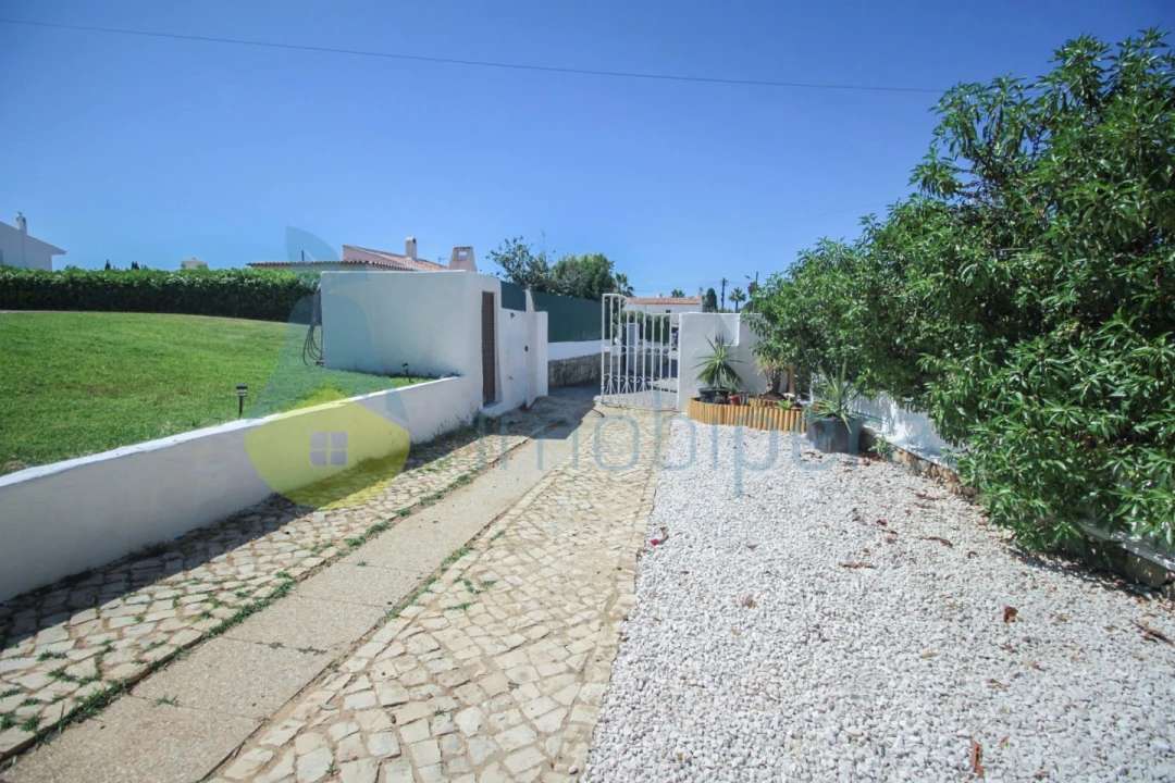 Moradia T4 para Venda em Albufeira e Olhos de Água Foto 32