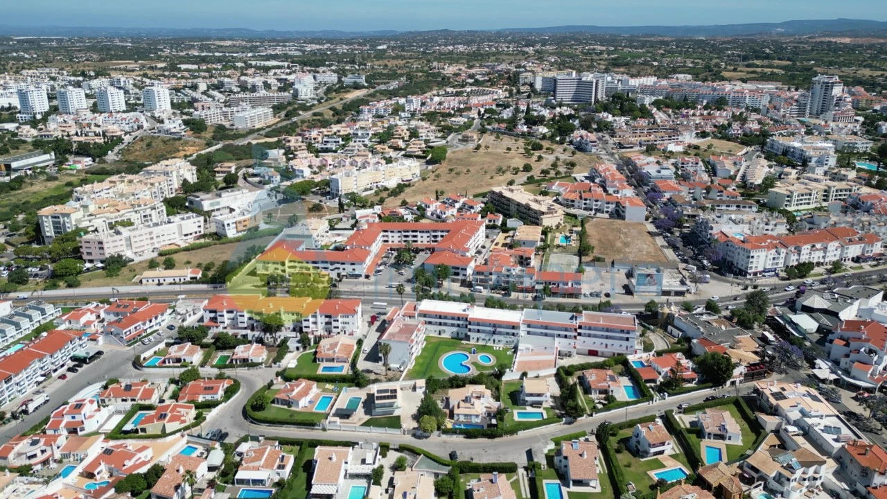 Moradia T4 para Venda em Albufeira e Olhos de Água Foto 41