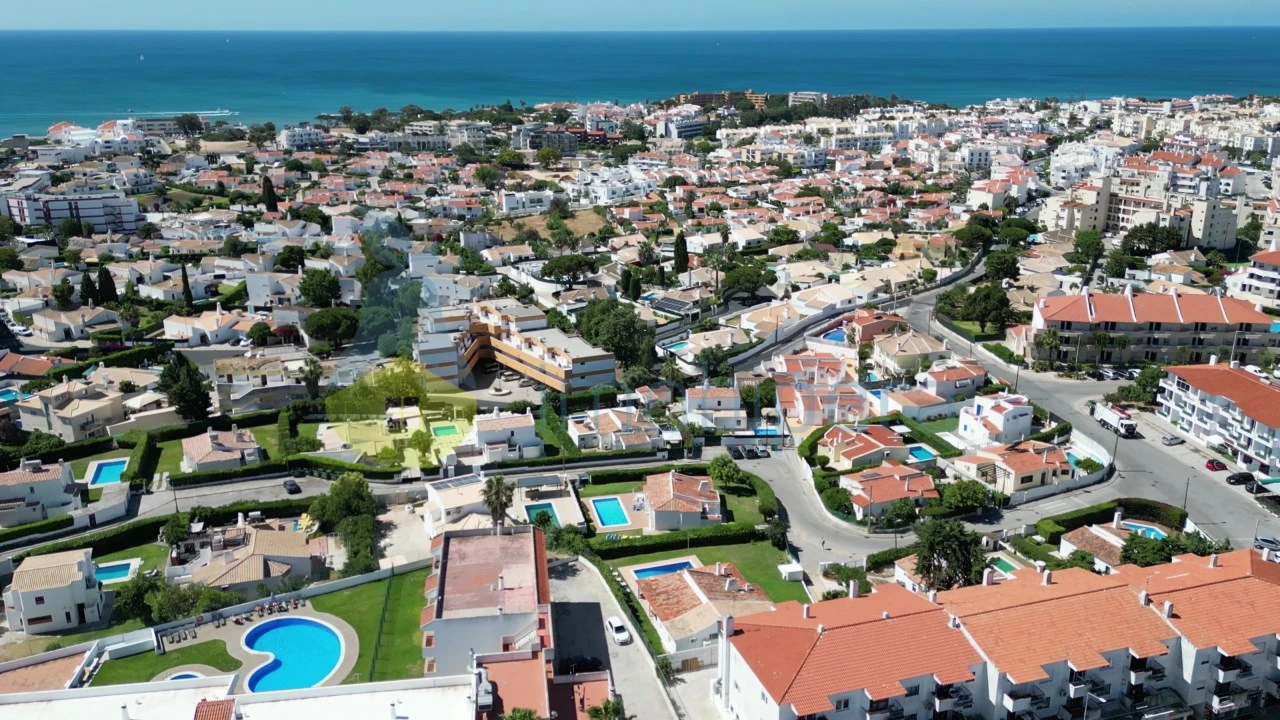Moradia T4 para Venda em Albufeira e Olhos de Água Foto 40