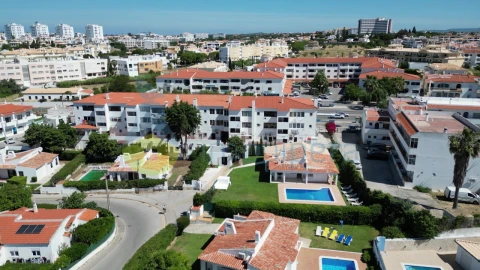 Moradia T4 para Venda em Albufeira e Olhos de Água