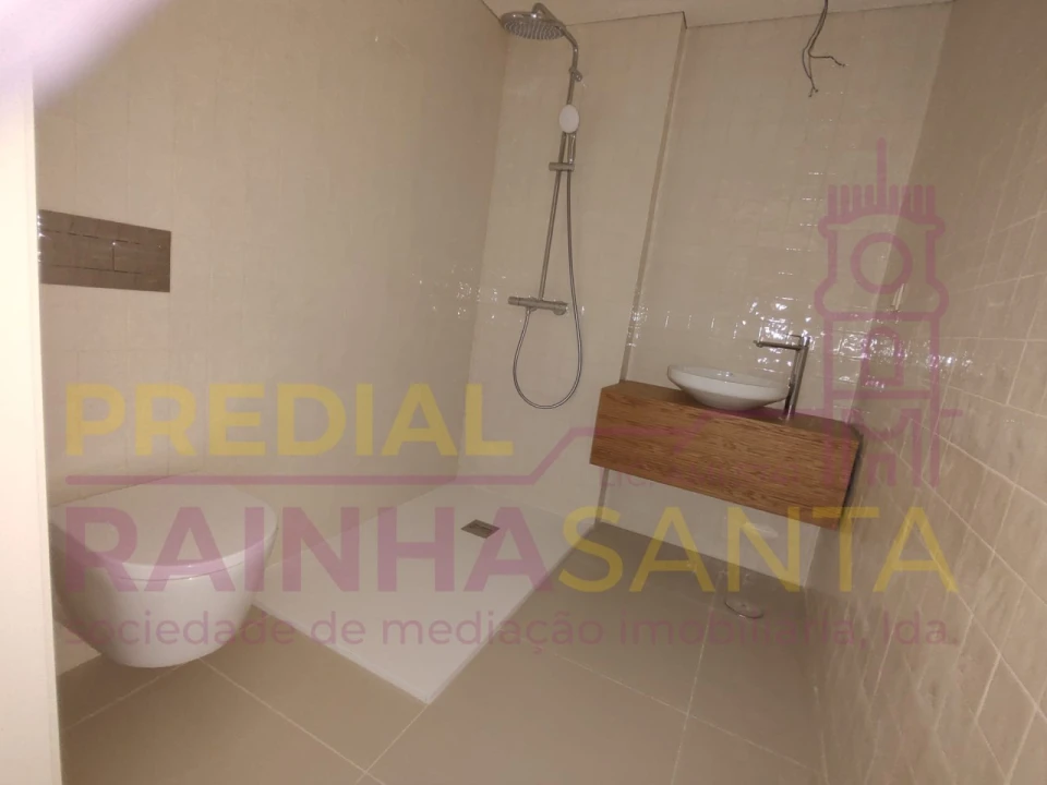 Apartamento T2 para Venda em Santa Clara e Castelo Viegas Foto 9