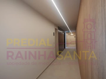 Apartamento T2 para Venda em Santa Clara e Castelo Viegas