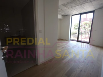 Apartamento T2 para Venda em Santa Clara e Castelo Viegas