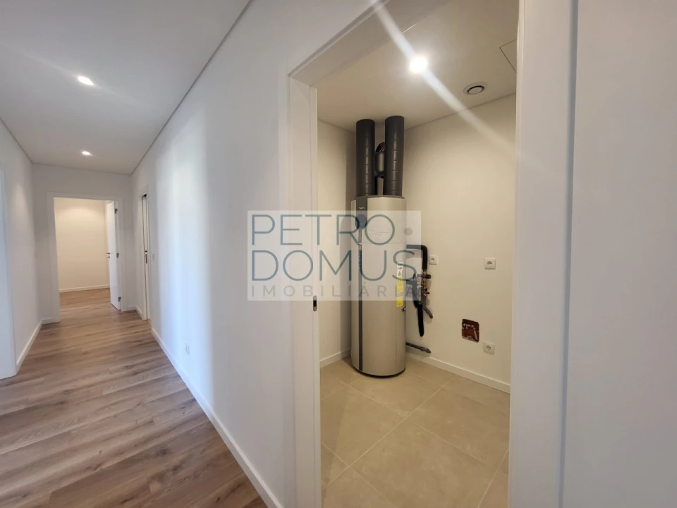 Apartamento T3 para Venda em Leiria, Pousos, Barreira e Cortes Foto 6