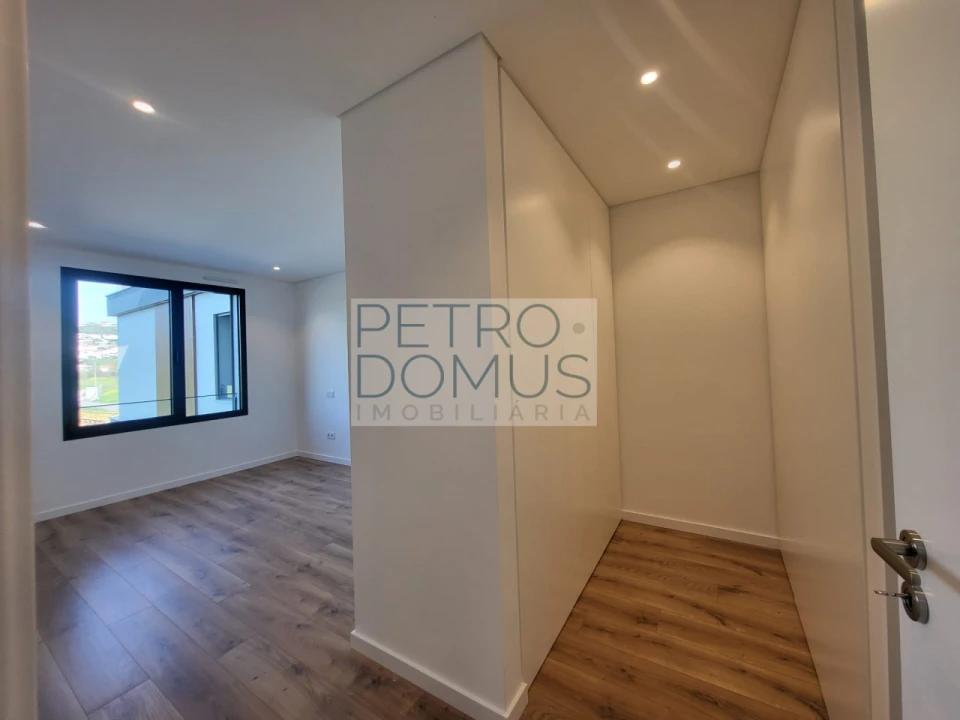 Apartamento T3 para Venda em Leiria, Pousos, Barreira e Cortes Foto 10
