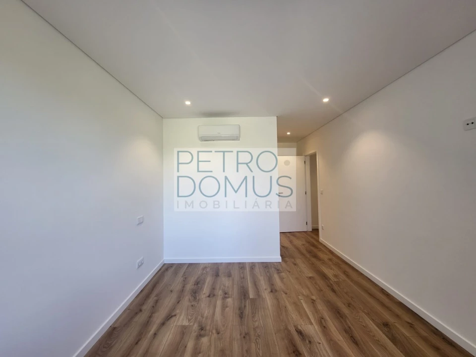 Apartamento T3 para Venda em Leiria, Pousos, Barreira e Cortes Foto 16