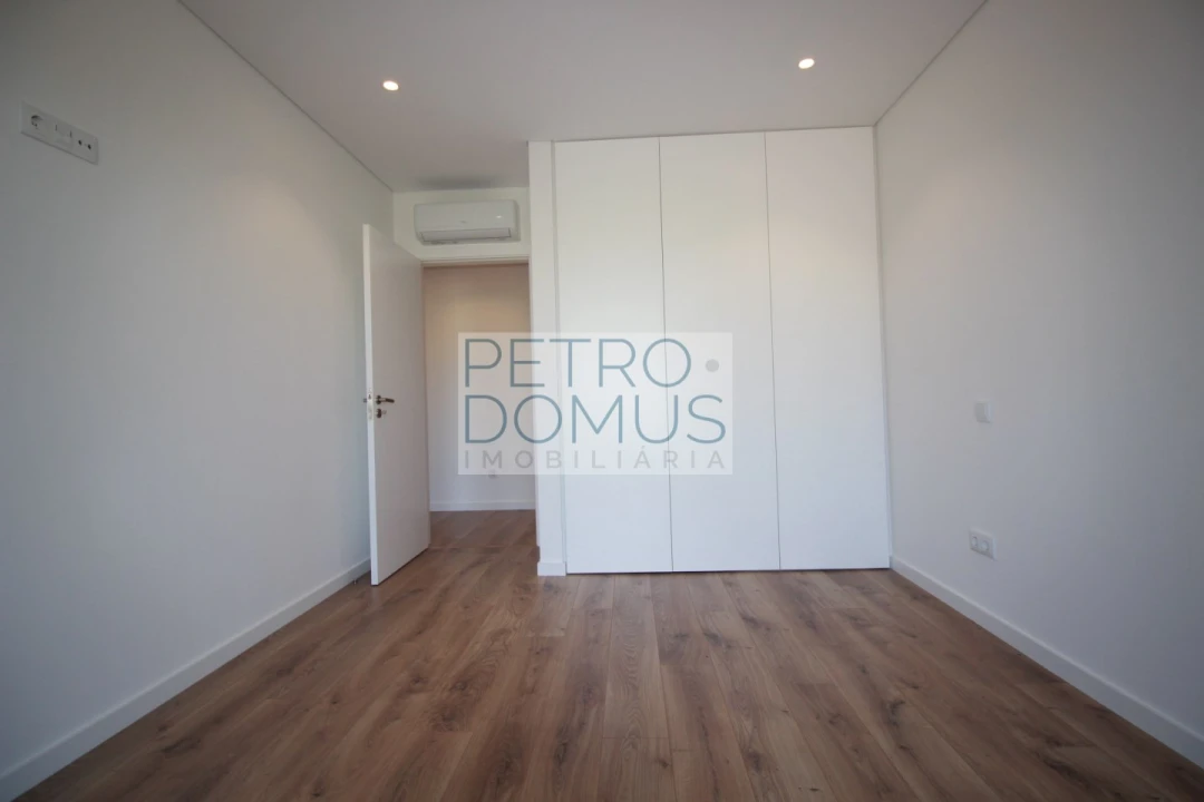 Apartamento T3 para Venda em Leiria, Pousos, Barreira e Cortes Foto 18