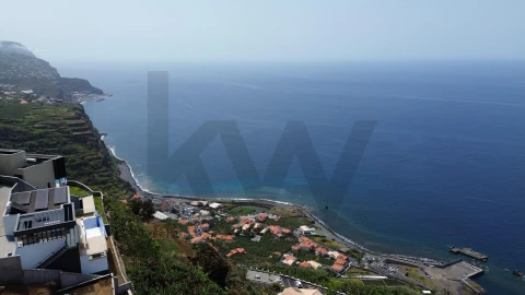 Moradia T4 para Venda em Ponta do Sol