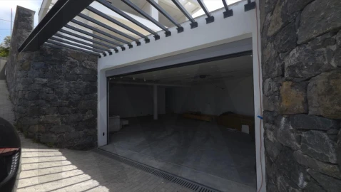 Moradia T4 para Venda em Ponta do Sol