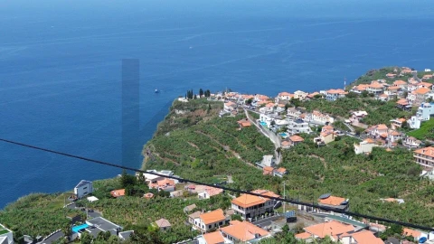 Moradia T4 para Venda em Ponta do Sol