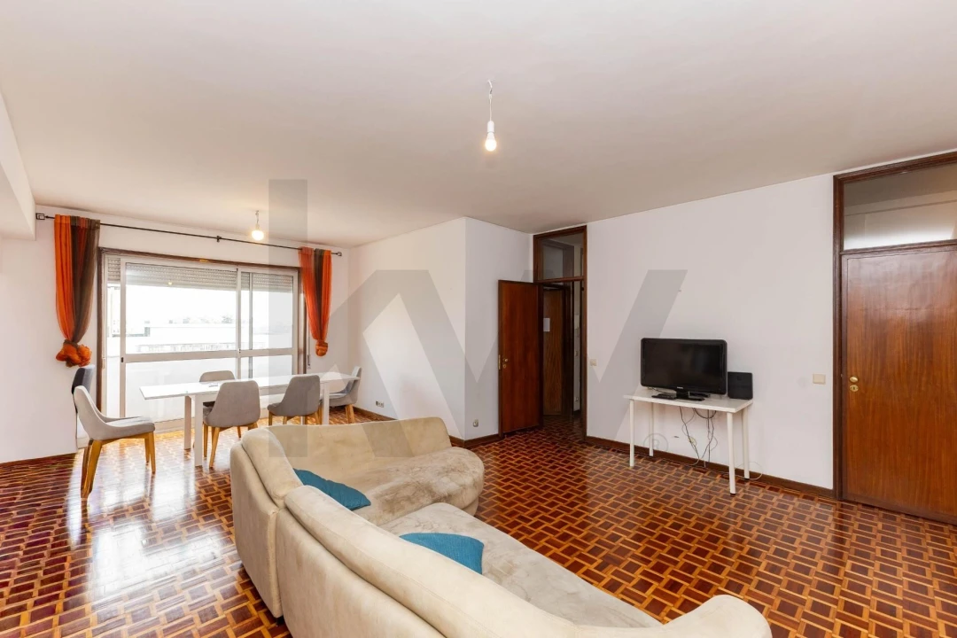 Apartamento T4 para Arrendamento em Lordelo do Ouro e Massarelos Foto 20