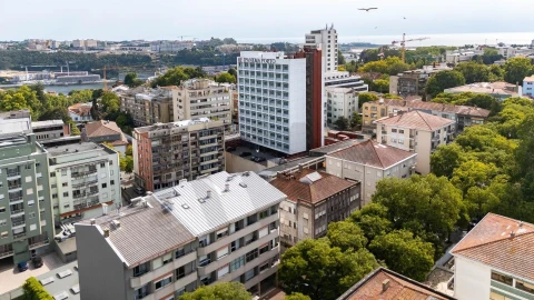 Apartamento T4 para Arrendamento em Lordelo do Ouro e Massarelos