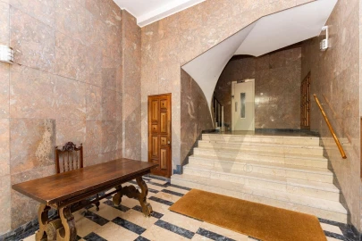Apartamento T4 para Arrendamento em Lordelo do Ouro e Massarelos