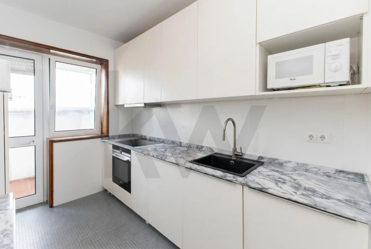 Apartamento T4 para Arrendamento em Lordelo do Ouro e Massarelos Foto 14