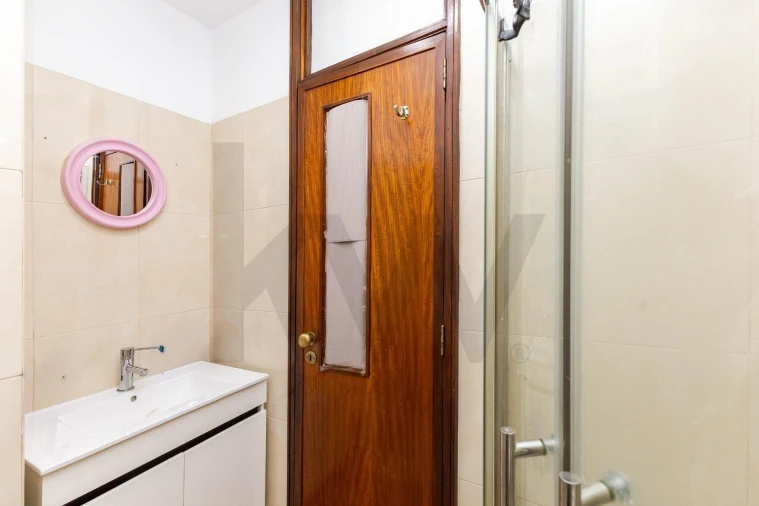 Apartamento T4 para Arrendamento em Lordelo do Ouro e Massarelos Foto 5