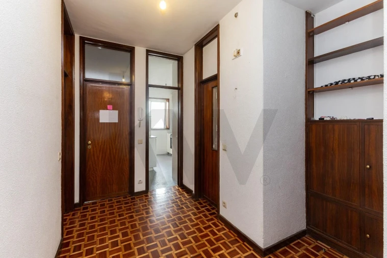 Apartamento T4 para Arrendamento em Lordelo do Ouro e Massarelos Foto 18