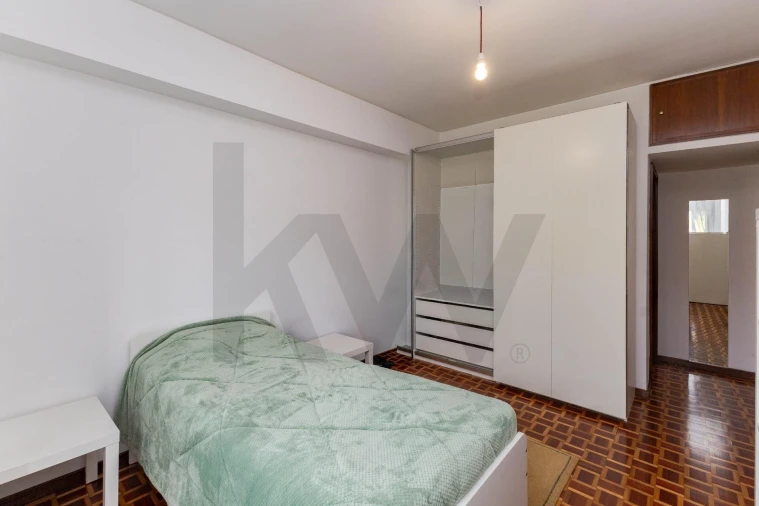 Apartamento T4 para Arrendamento em Lordelo do Ouro e Massarelos Foto 10