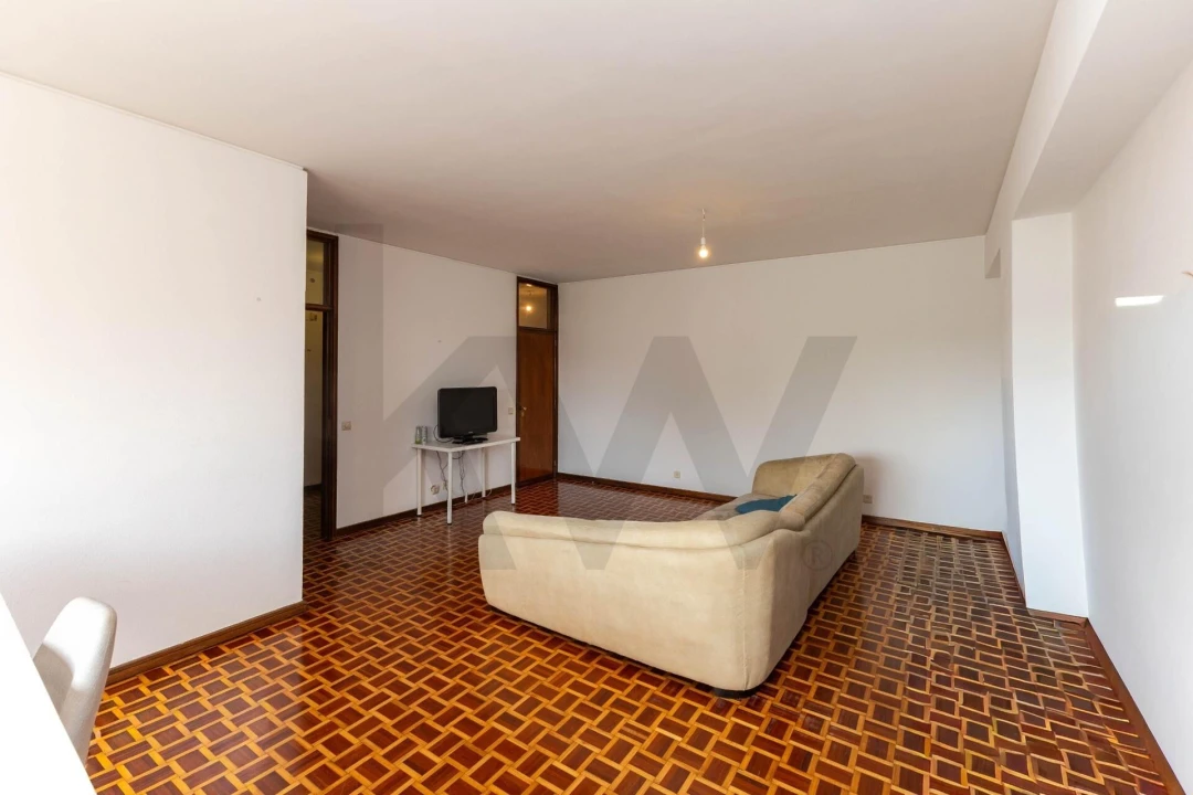 Apartamento T4 para Arrendamento em Lordelo do Ouro e Massarelos Foto 17