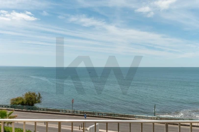 Apartamento T2 para Venda em Carcavelos e Parede