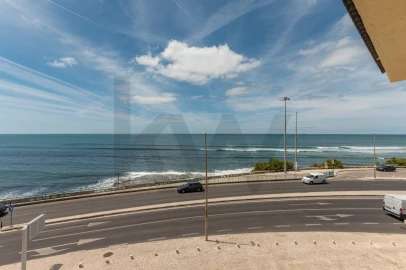 Apartamento T2 para Venda em Carcavelos e Parede