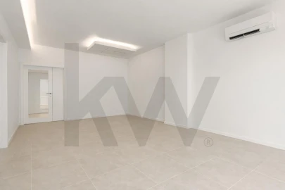 Apartamento T2 para Venda em Carcavelos e Parede