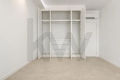 Apartamento T2 para Venda em Carcavelos e Parede