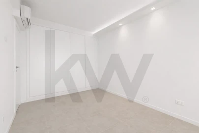 Apartamento T2 para Venda em Carcavelos e Parede