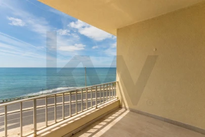 Apartamento T2 para Venda em Carcavelos e Parede