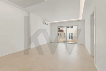 Apartamento T2 para Venda em Carcavelos e Parede