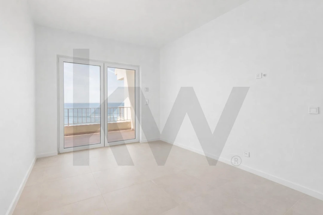 Apartamento T2 para Venda em Carcavelos e Parede Foto 2
