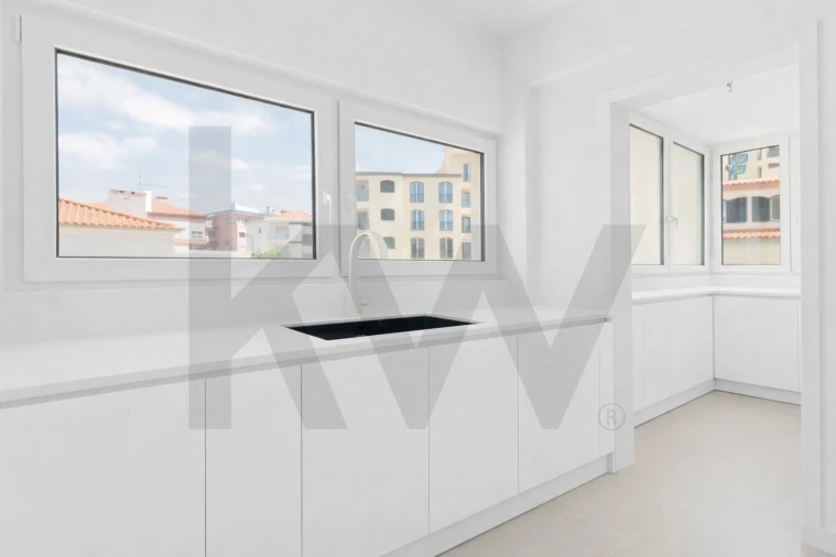 Apartamento T2 para Venda em Carcavelos e Parede Foto 30