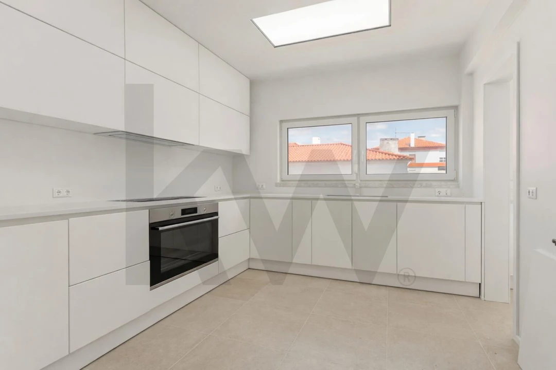 Apartamento T2 para Venda em Carcavelos e Parede Foto 27