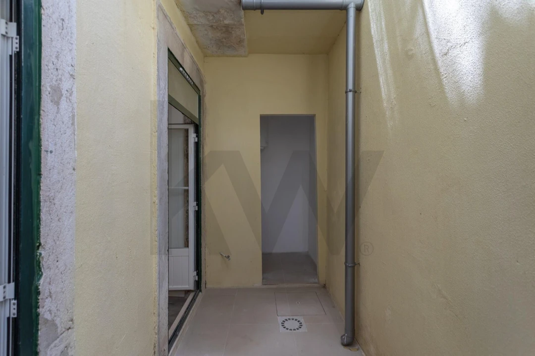 Apartamento T1 para Venda em Misericórdia Foto 32