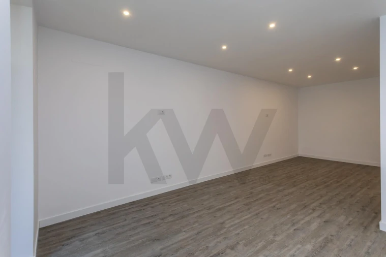 Apartamento T1 para Venda em Misericórdia Foto 25