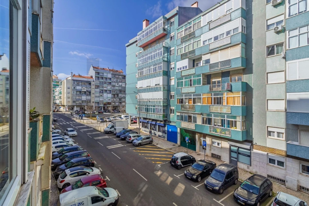 Apartamento T2 para Venda em Alfragide Foto 19