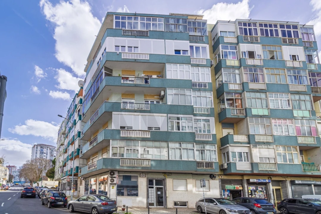 Apartamento T2 para Venda em Alfragide Foto 16