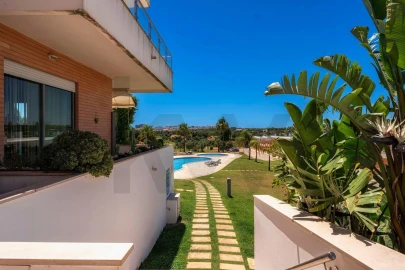 Moradia T2 para Venda em Albufeira e Olhos de Água