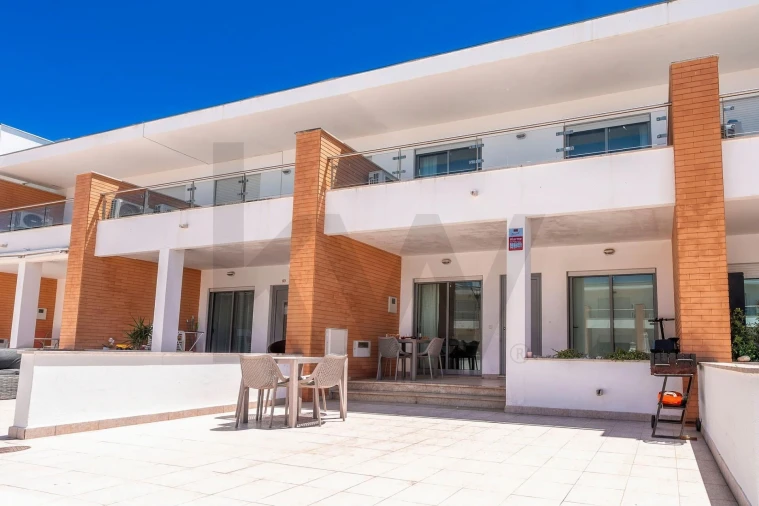 Moradia T2 para Venda em Albufeira e Olhos de Água Foto 44