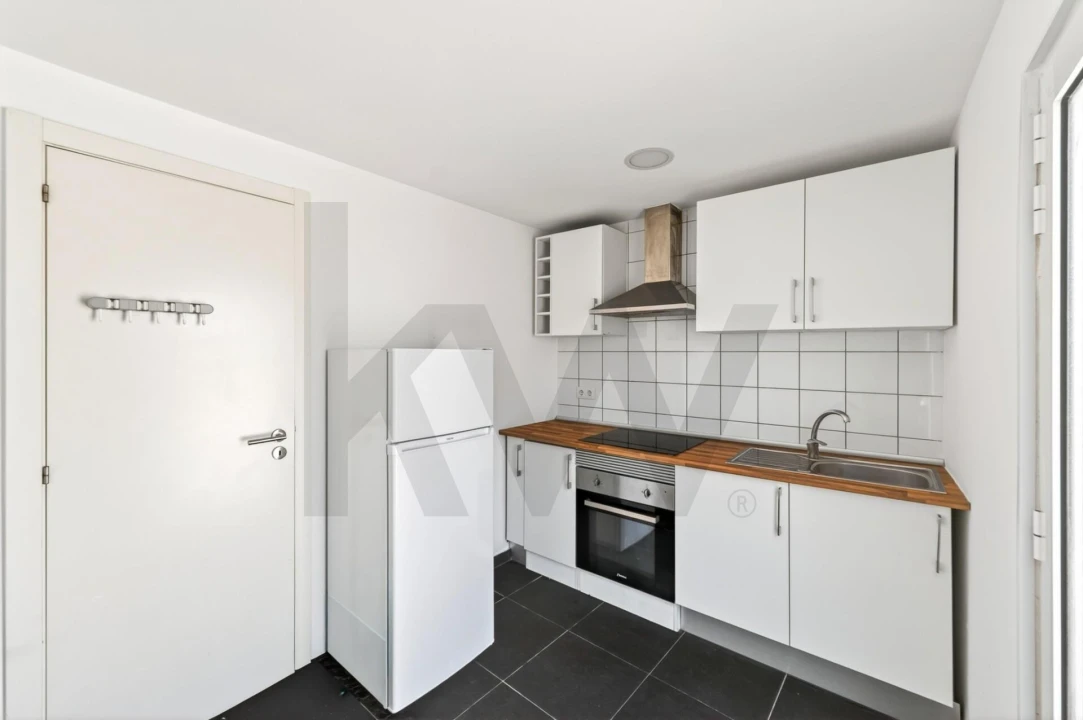 Apartamento T1 para Arrendamento em Campo de Ourique Foto 11