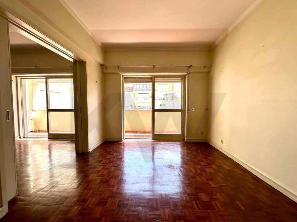 Apartamento T4 para Venda em São Domingos de Benfica Foto 7