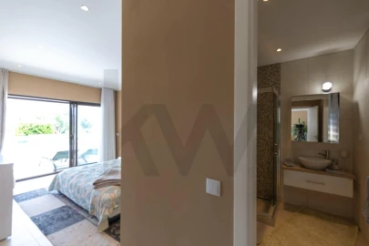 Moradia T4 para Venda em Mexilhoeira Grande