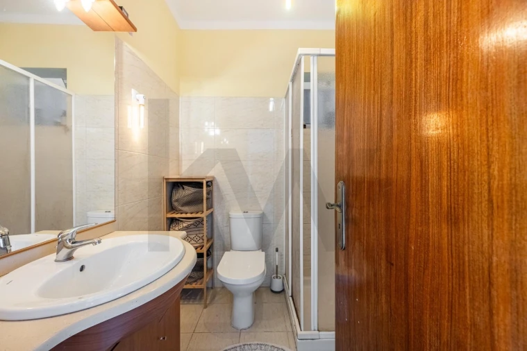 Apartamento T2 para Venda em Vila Praia de Ancora Foto 7