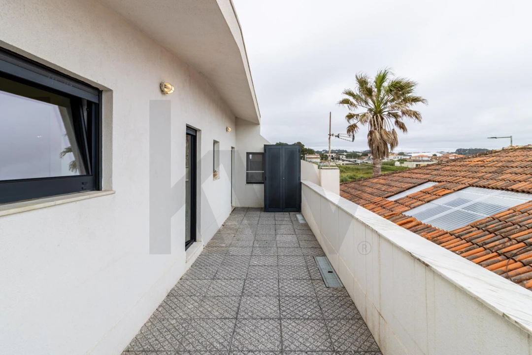 Apartamento T2 para Venda em Arcozelo Foto 16