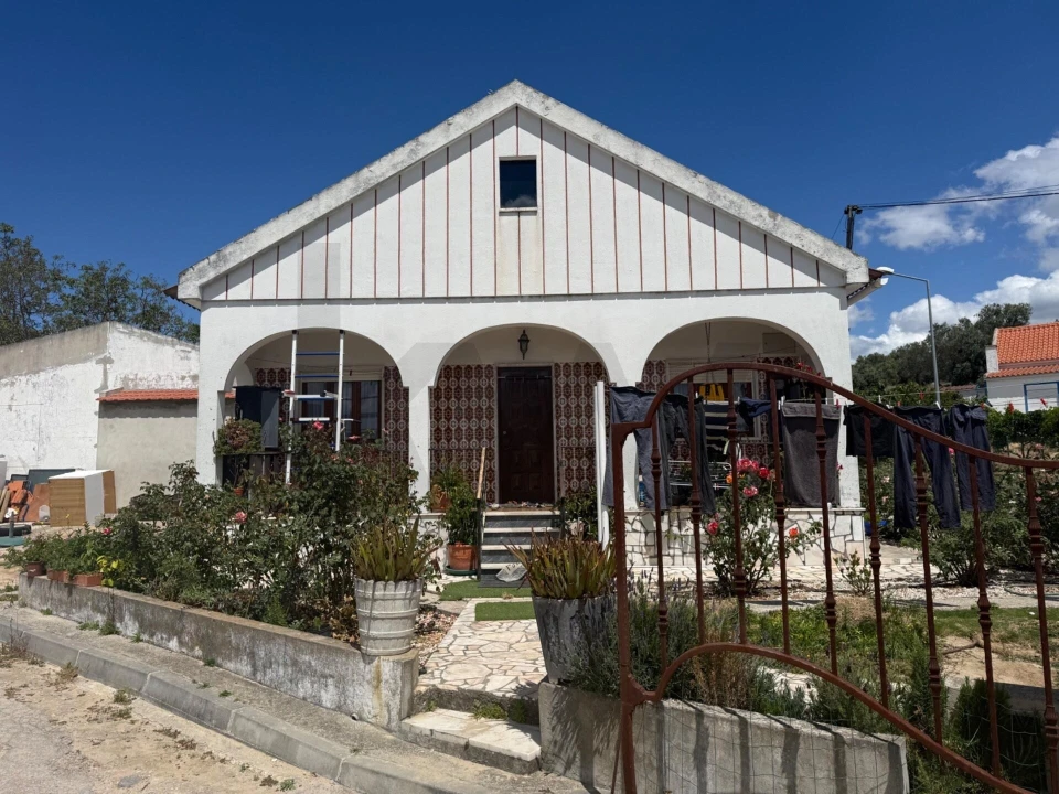 Terreno para Venda em Santa Maria do Castelo e Santiago e Santa Susana Foto 1