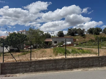 Terreno para Venda em Santa Maria do Castelo e Santiago e Santa Susana