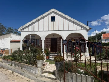 Terreno para Venda em Santa Maria do Castelo e Santiago e Santa Susana