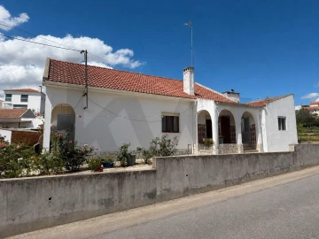 Terreno para Venda em Santa Maria do Castelo e Santiago e Santa Susana