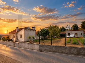Moradia T3 para Venda em Santa Maria do Castelo e Santiago e Santa Susana